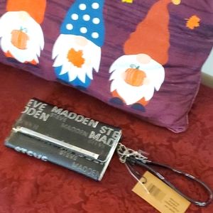 Steve Madden Logo Bar Trifold